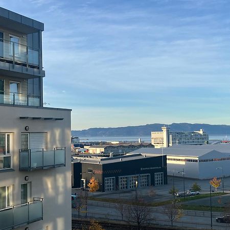 Modern And Central Apartment - Solsiden Trondheim - Up To 6 People Extérieur photo